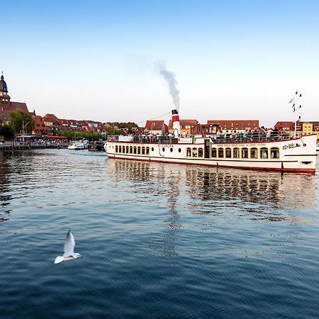 Ferienresidenz "Seelust" Whg 5 Waren  Bagian luar foto